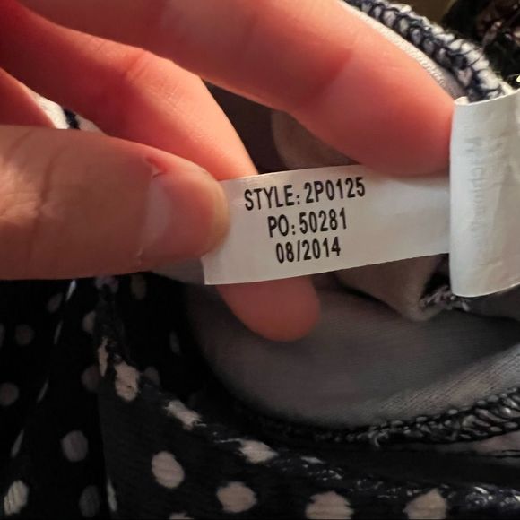 Vineyard vines navy and white polka dot corduroy pants. - Picture 7 of 12